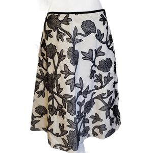 NWT WHBM Linen Blend Embroidered Floral Skirt